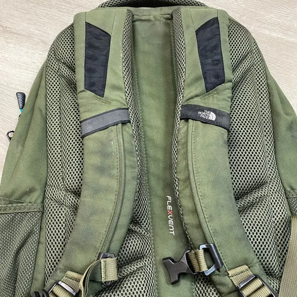 The North Face Vault Everyday Commuter Backpack Laptop Daypack